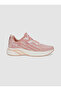 حذاء رياضي وردي اللون برباط شبكي - 3