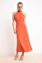 Turuncu Halter Yaka Shift/Düz Kesim Maxi Örme Elbise TPRSS26EL00063