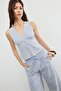 بلوزة بحمالات مطرّز