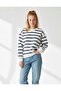 Women's Cool Oversized Mold Crew Neck Thick Basic Three Thread Inner Sweatshirt with Fleece-Lined Grids - 4