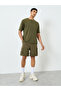 تيشيرت رجالي قصة فضفاضة مطبوع عليه رسومات زيتونية - 2