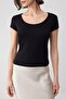 Wardrobe Essentials-Siyah Fitted/Vücuda Oturan Havuz Yaka Ay Kol Yumuşak Örme Bluz TWOSS26BZ00362 - 3