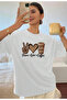 تيشيرت PEACE LOVE COFFEE مطبوع ذو ياقة دائرية وأكمام قصيرة من القطن الممشط