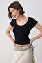 Wardrobe Essentials-Siyah Fitted/Vücuda Oturan Havuz Yaka Ay Kol Yumuşak Örme Bluz TWOSS26BZ00362