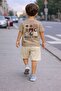طقم صيفي للأولاد مكون من قطعتين (علوي وسفلي) - 2