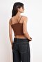 Kahverengi Fitted/Vücuda Oturan Havuz Yaka Dantel Detaylı Crop Dokulu Örme Bluz TWOSS26BZ00160 - 4