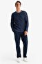 Standard-Fit-Strickpullover mit Rundhalsausschnitt E0992AX24WN - 2