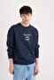 سويت شيرت Van Gogh Boxy Fit برقبة دائرية وطباعة خلفية E3203AX24WN - 5