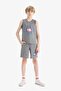 شورت NBA Wordmark بخصر مطاطي للأولاد E4854A825SM