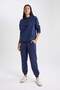 Thick Jogger Sweatpants with Elastic Waist and Laces with Pockets V2700Az23Wn - 2