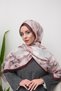 شال ناعم رقمي منقوش بالألوان المائية من آرت بلوم - 4
