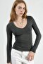 Busem V-Neck Long Sleeve Blouse