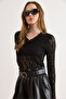 Women's Black V-Neck Front Half Length Lined Lace Blouse Blz-19003270 - 4