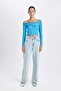 Fitted Off-The-Shoulder Long Sleeve T-Shirt 3165782 - 2