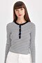 Slim Fit Slim Fit Crew Neck Striped Ribbed Camisole Button Long Sleeve T-Shirt D4271Ax24Au