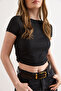 Women's Black T-Shirt with Ruched Soft Buttons on the Side Cropped Tsh-19000964 - 5