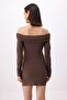 Kahverengi Fitted/Vücuda Oturan Carmen Yaka Esnek Mini Sandy Elbise TPRSS26EL00142 - 4