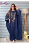 جلابية زرقاء داكنة كبيرة الحجم بتطريز ذهبي - 3