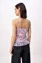 Çok Renkli Çiçekli Fitted/Vücuda Oturan V Yaka Kolsuz Fırfırlı Tül Örme Bluz TWOSS26BZ00483 - 4
