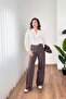 قميص أبيض مطرز بنقوش زهور - 3
