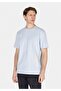 تي شيرت مريح ذو رقبة مستديرة للرجال باللون الأزرق بأكمام قصيرة