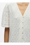 Rochie mini texturată cu decolteu în V - 5