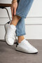 White Black Women's Sneaker Air22