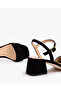 SANDAL WITH A WIDE HEEL - 2