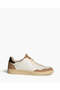 RETRO-STYLE SNEAKER