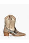 TEXAS BOOTS IN ARENA