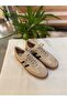 Women's sports shoes