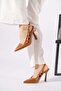 Derner women's heeled shoes with laser-cut side window detail - camel - 4