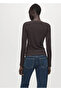 Long-Sleeved Boat Neck T-Shirt - 4