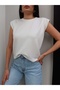 Zero Sleeve Padded Basic Tshirt - 3