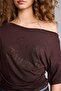 تي شيرت بأكمام قصيرة مطبوع عليه عبارة Open Shoulder H5775AX26SM - 4