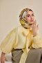 وشاح حرير تويلي بنمط حزام أصفر 90x90