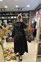 غطاء مزود بجيبين وتفاصيل أنيقة وأزرار