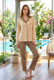 طقم بيجامة نسائي من قماش ميلان ناعم مزين بنقشة الفهد وأزرار أمامية 250347-9 Beige02 - 4