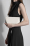 Women's Double-Eyed Gold Chain Magnet Closure Evening Dress Hand and Shoulder Bag Noreva Ecru - 4