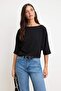 Siyah Relaxed Kayık Yaka Yarasa Kol Truvakar Crop Soft Touch Örme Bluz TWOSS26BZ00059 - 2