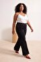 Solmayan Siyah Yüksek Bel Kemerli İspanyol Paça Esnek Flare Fit Büyük Beden Jeans TBBSS26CJ00039 - 2