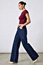Women's Stretchy Fabric Body-Fitting Burgundy Slim Fit Crew Neck Basic T-Shirt - 7