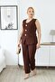 Large Size Stylish Set with Gold Accessories and Ornamental Pockets - 3