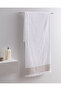 منشفة حمام قطنية مخملية - أبيض/بيج - 70x140 سم
