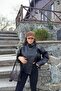 سترة نسائية من Pb موديل YSL ذات ياقة عالية وسحاب أمامي من الجلد الأسود المزخرف - 3