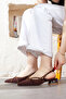 أحذية نسائية ذات كعب قصير وحزام رفيع - 3