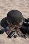 قبعة شاطئ نسائية من القش مزينة بفيونكة على شكل جلد الفهد - 3