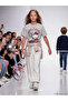 Trendlucky Oval Collar Hello Kitty Printed Girls' T-Shirt with a Difference