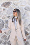 Beige collar buttoned jacket with folded sleeves - 3