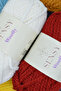 قبعة صغيرة من الخيط المحبوك يدويًا من Premium Wool Ease قبعة صغيرة من الخيط الصلب - 4